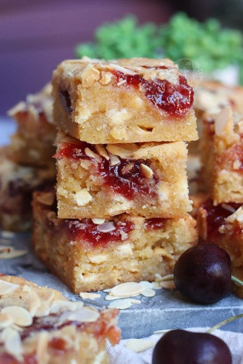 Raspberry Blondies
