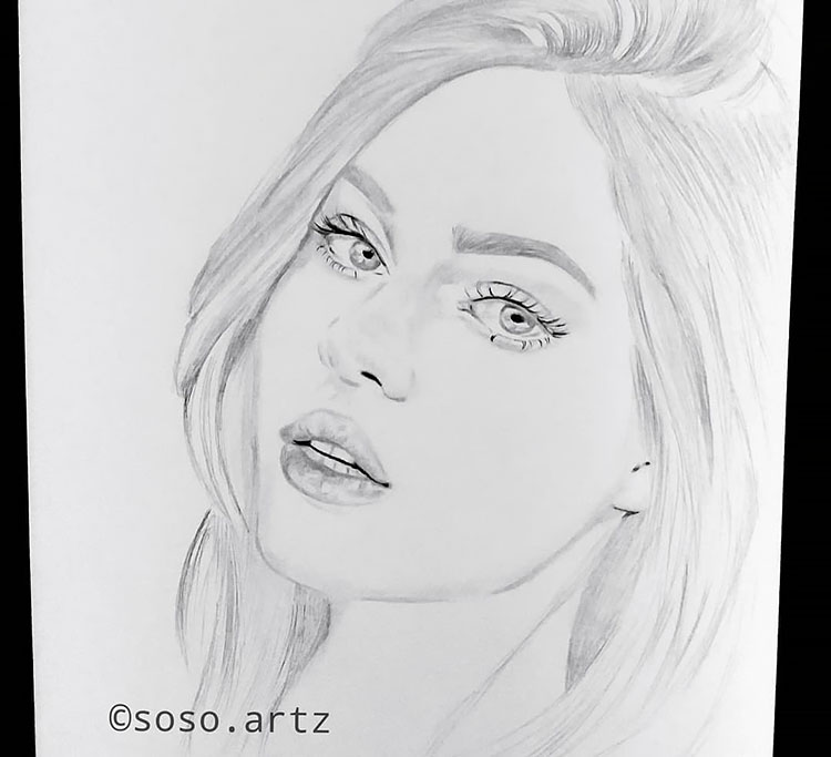 GIRL WITH TURNED HEAD