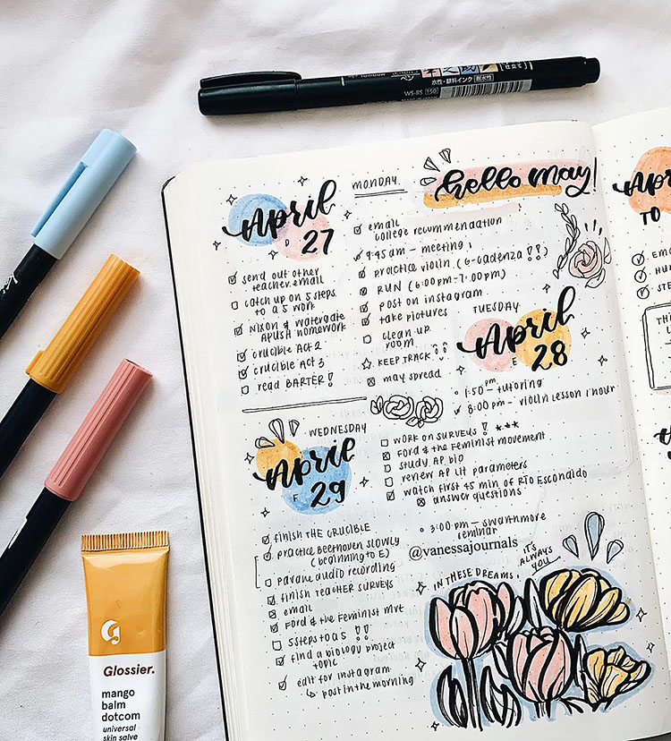 weekly planner with flower drawing