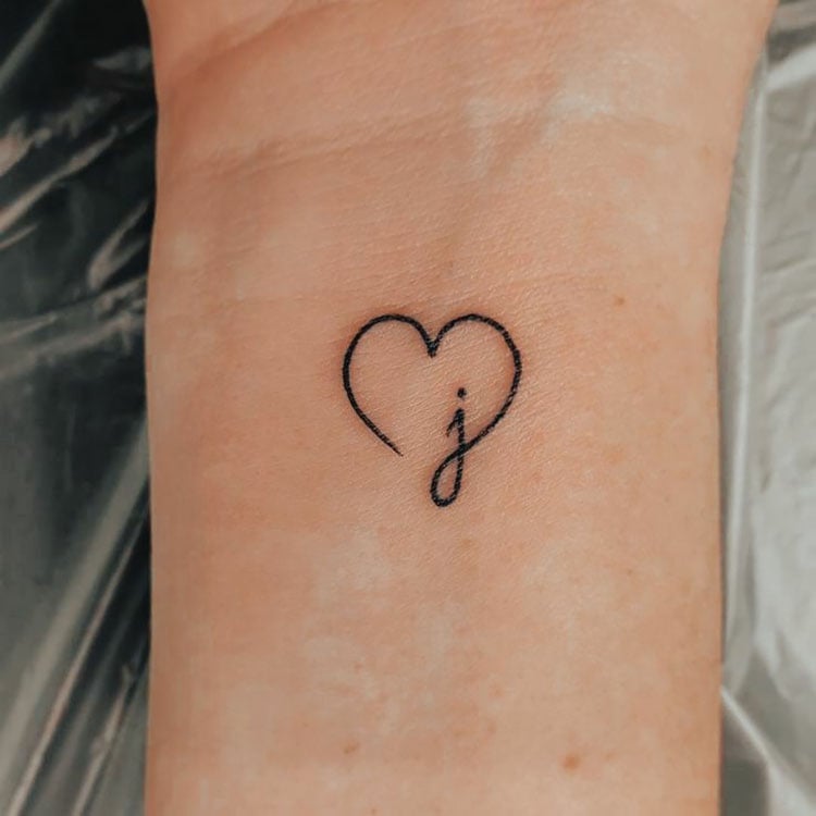 27 Cute and Small Tattoo Ideas for Women Mom's Got the Stuff