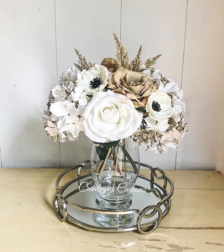 white and gold flowers