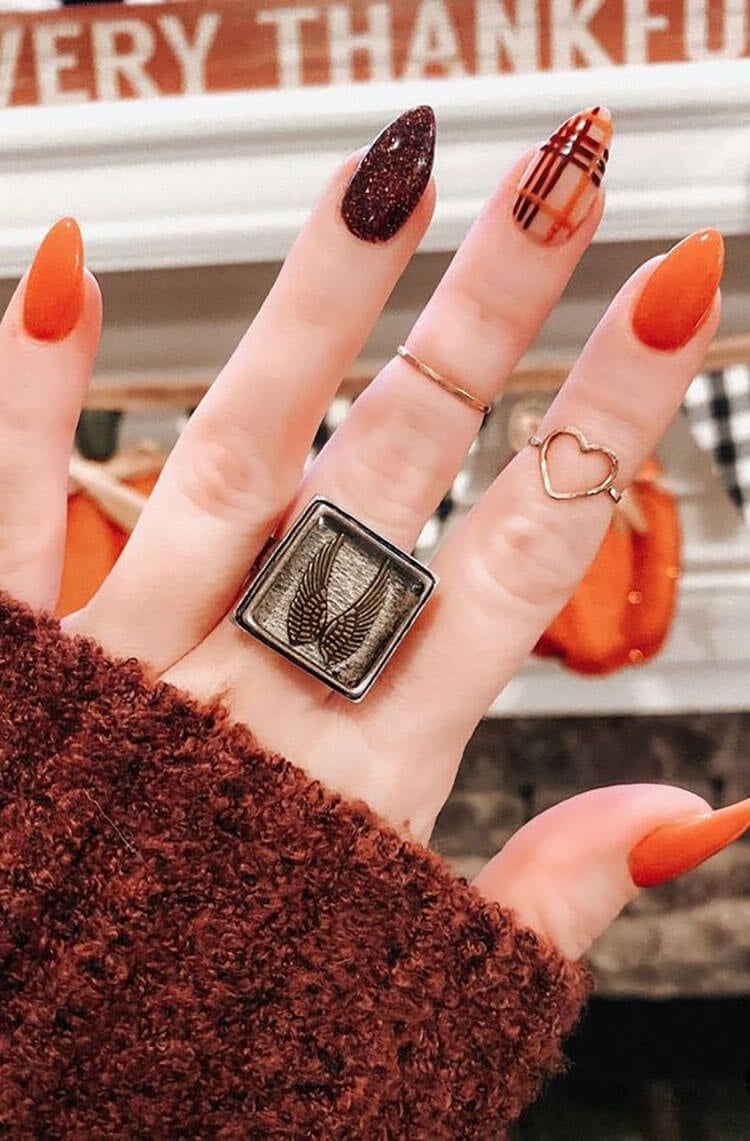 20 Beautiful Fall Nail Design Ideas Mom's Got the Stuff