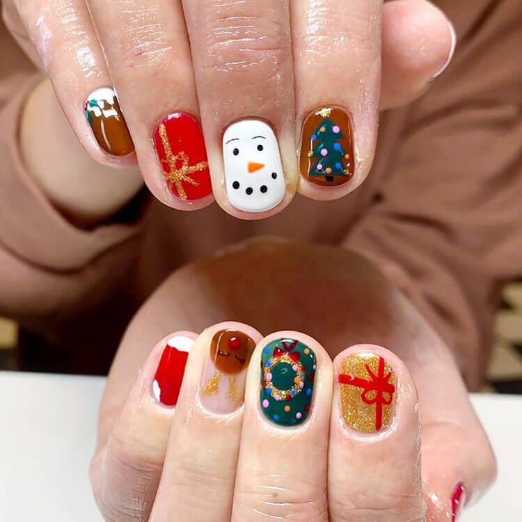 Holiday Natural Nails