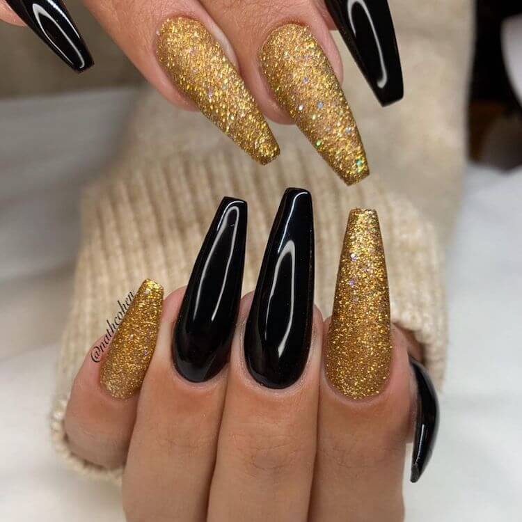 gold glitter nails