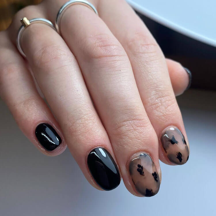 glossy black nails