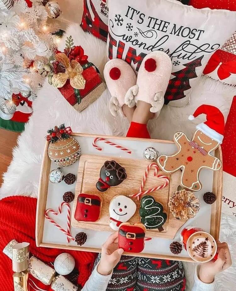 tray with christmas cookies