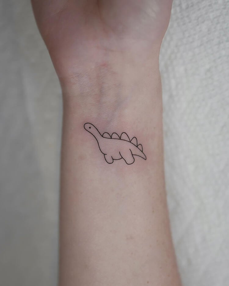 20 Wrist Tattoo Design Ideas for Women - Mom's Got the Stuff